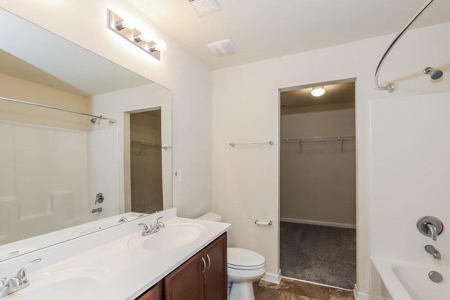 Building Photo - 12026 Quail Dr