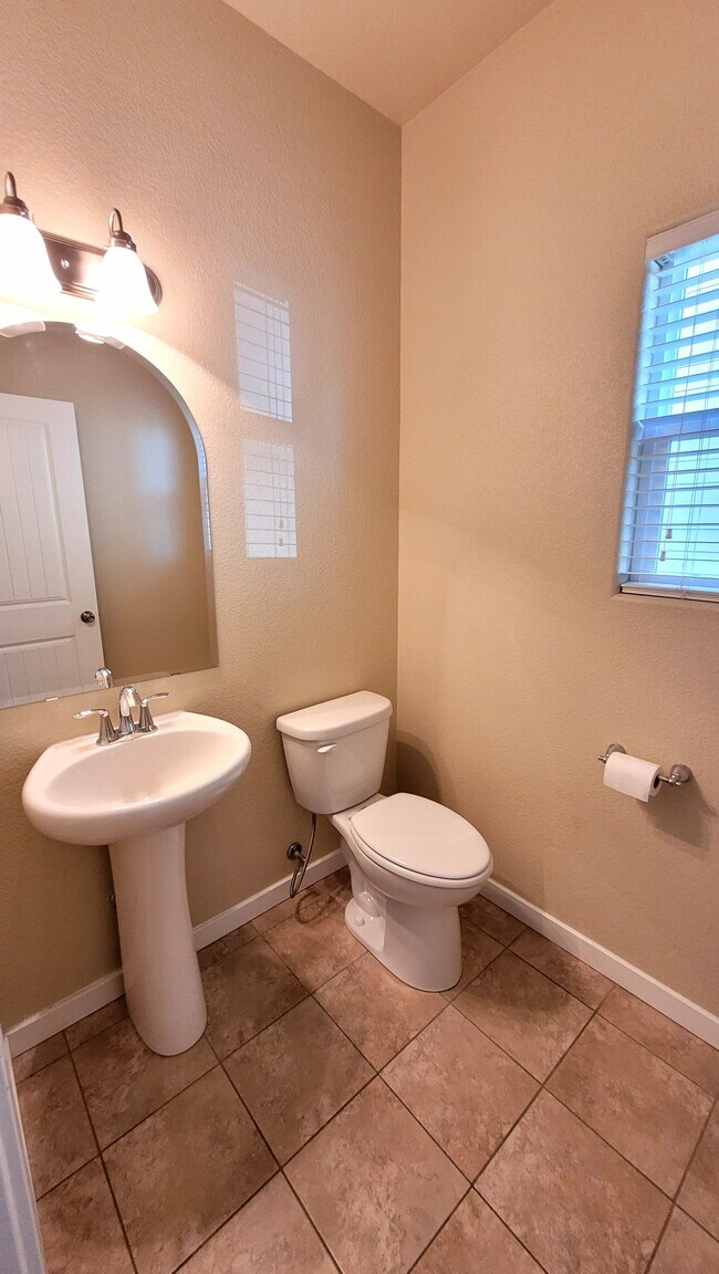 Building Photo - 11309 Scenic Brush Dr