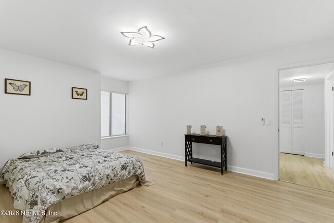 Building Photo - 7602 Las Palmas Way