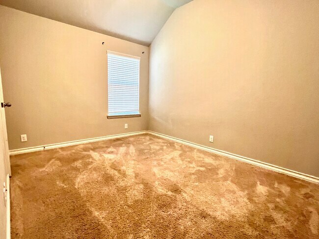 Building Photo - 9740 Innes Pl