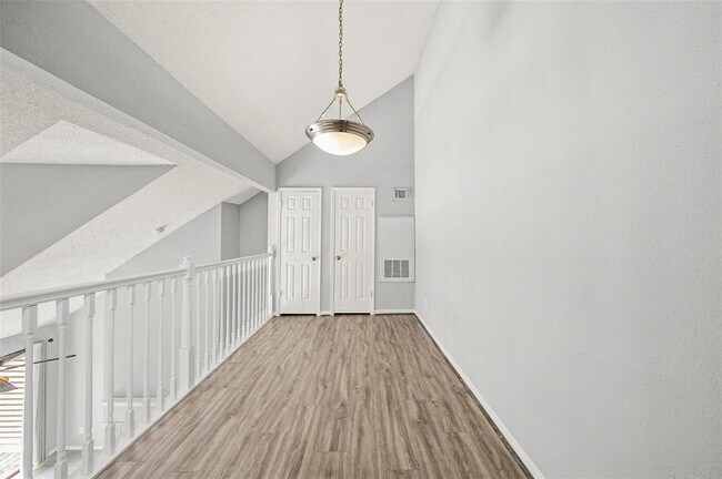 Building Photo - 2300 Old Spanish Trl