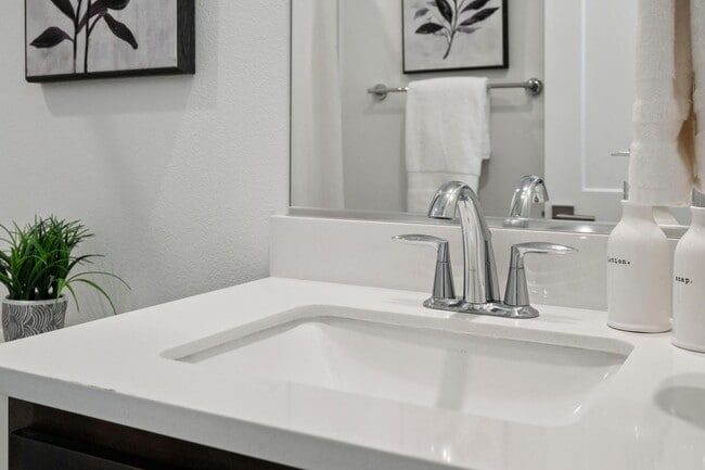 Building Photo - 3479 Client Cmn