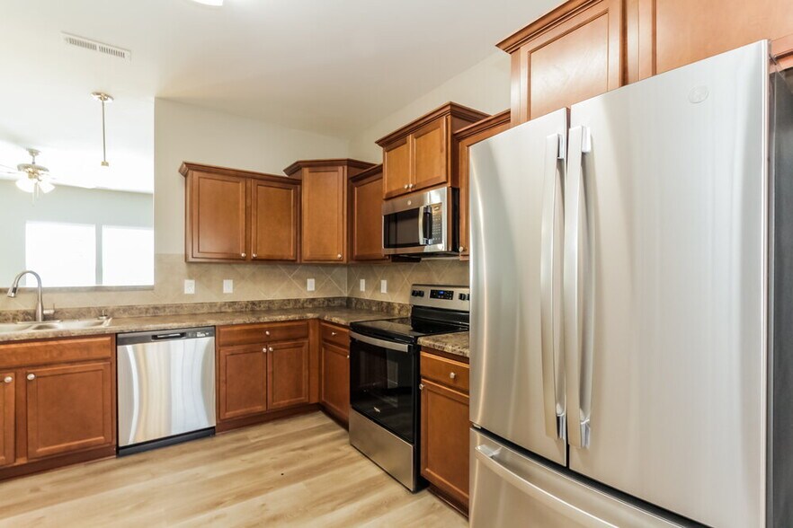 Building Photo - 7318 Reece Valley Ct