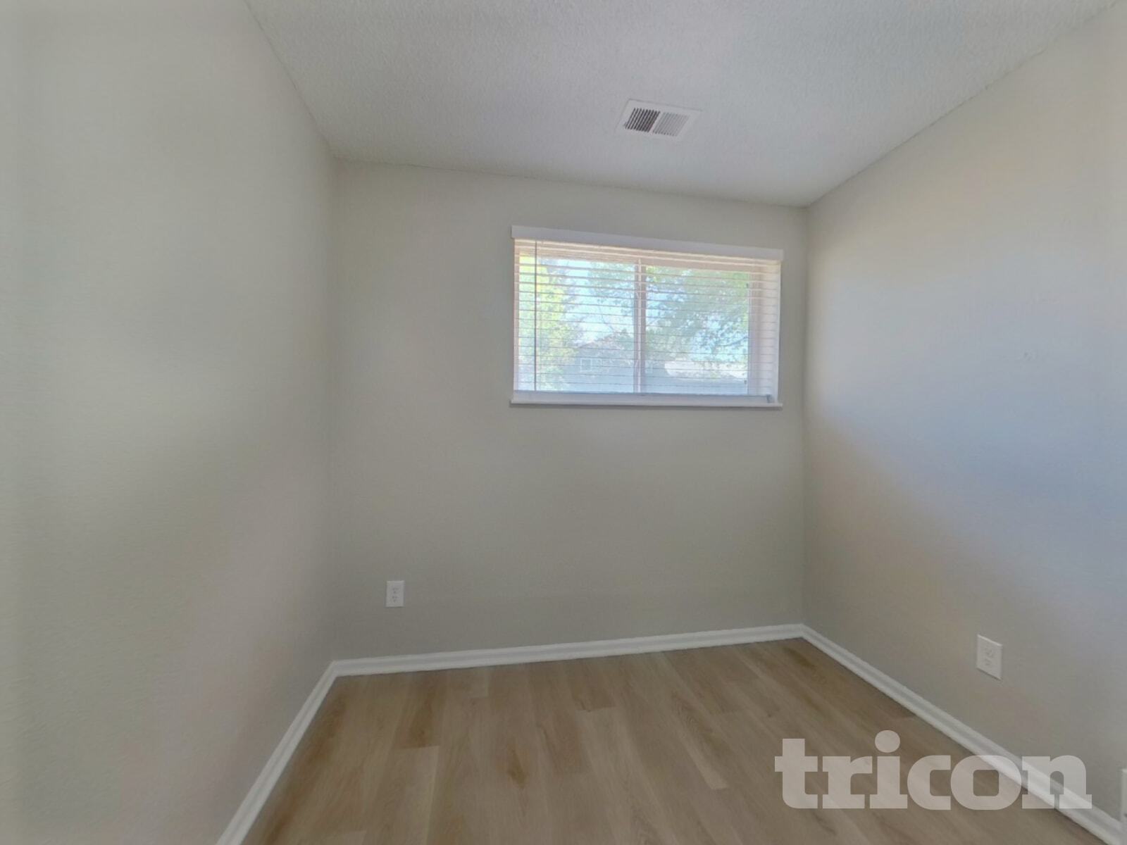 Building Photo - 348 S 29th Ave