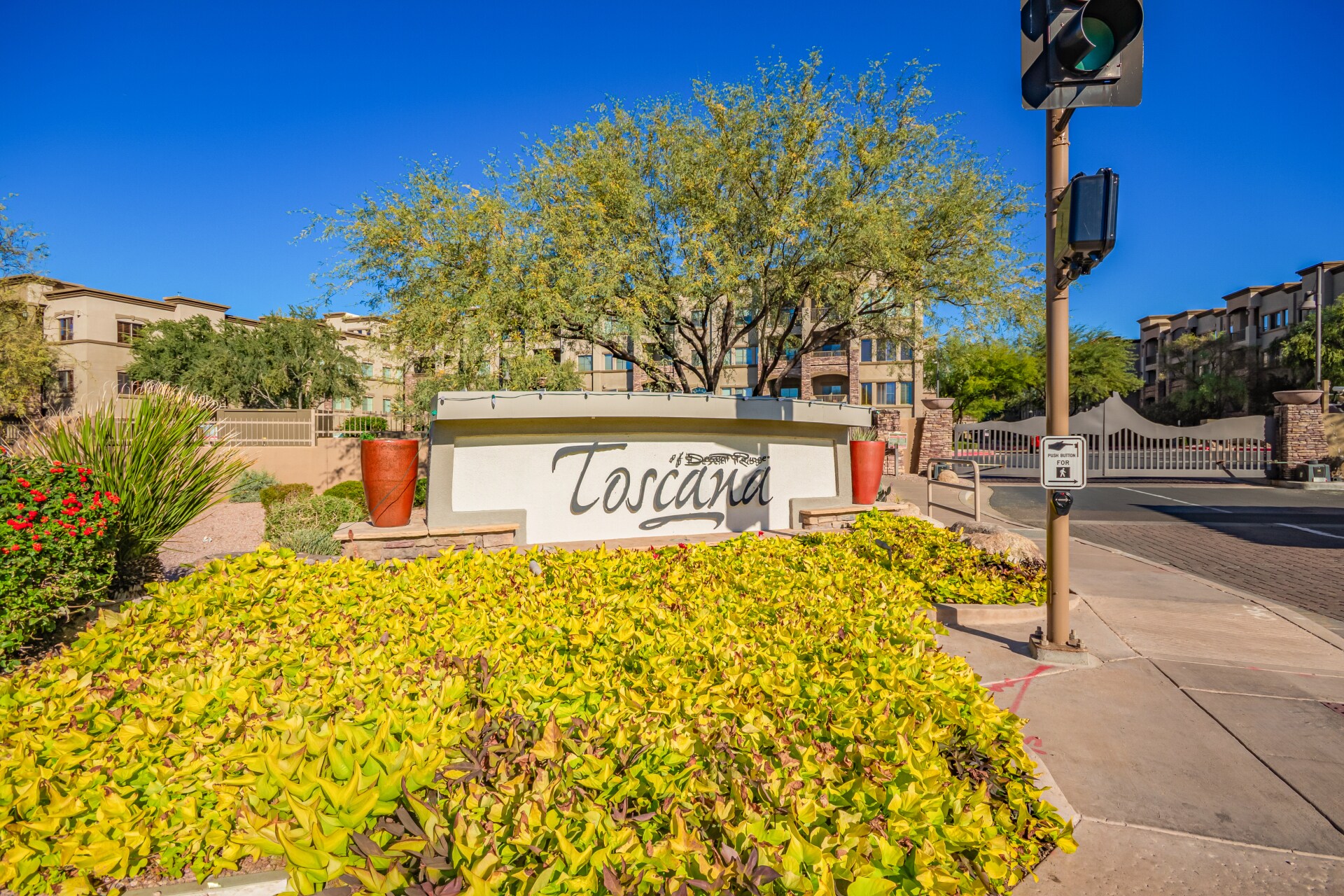 Building Photo - 5450 E Deer Valley Dr