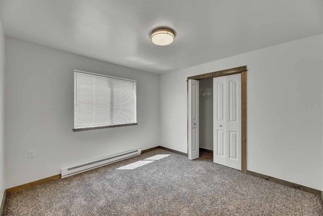 Building Photo - 961 Gibbon St
