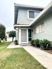 Building Photo - Upgraded Carpinteria Townhome- Great Commu...