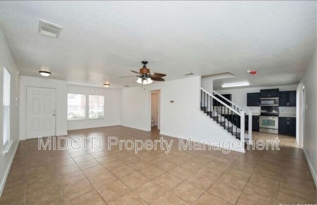 Building Photo - 9739 Chelsea Cir