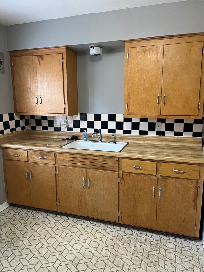 Building Photo - 2643 N 63rd St