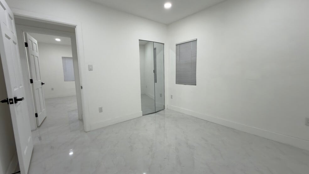 Building Photo - 4717 NW 11th Ave