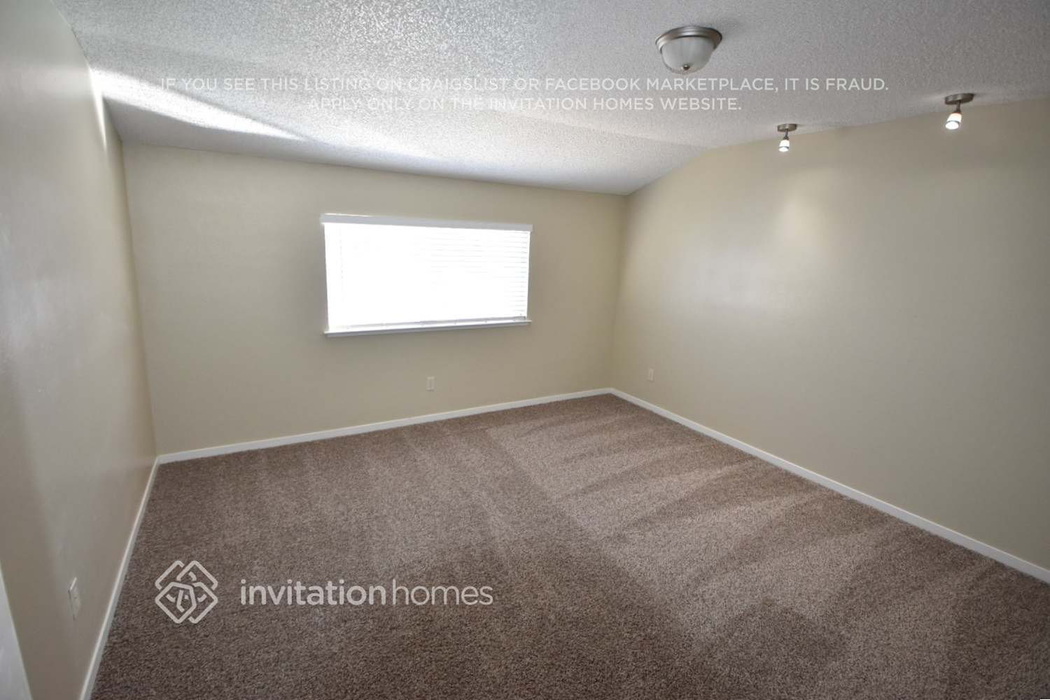 Building Photo - 1706 Barton Dr