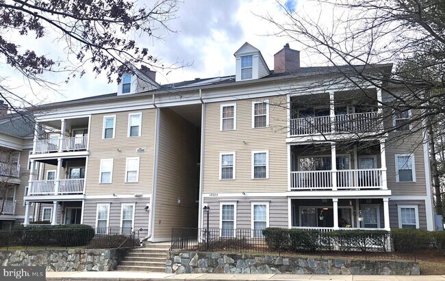 Building Photo - 18003 Cloppers Mill Terrace