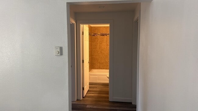 Building Photo - 1433 E Dearborn Ave