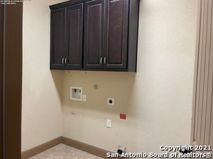 Building Photo - 5923 Dewdrop Ln
