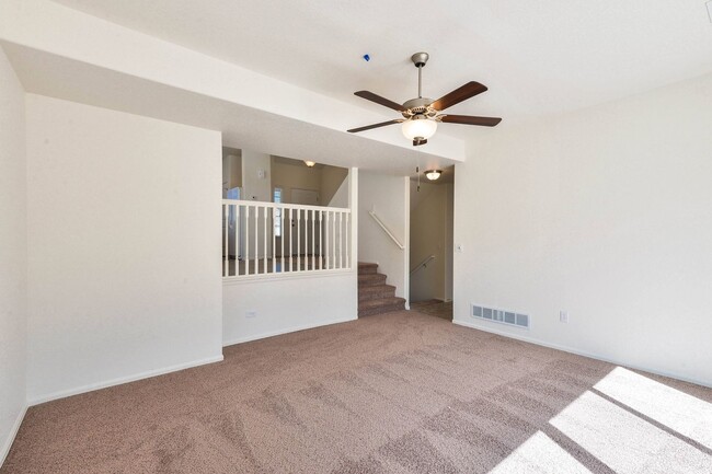 Building Photo - 476 Havenbrook Dr