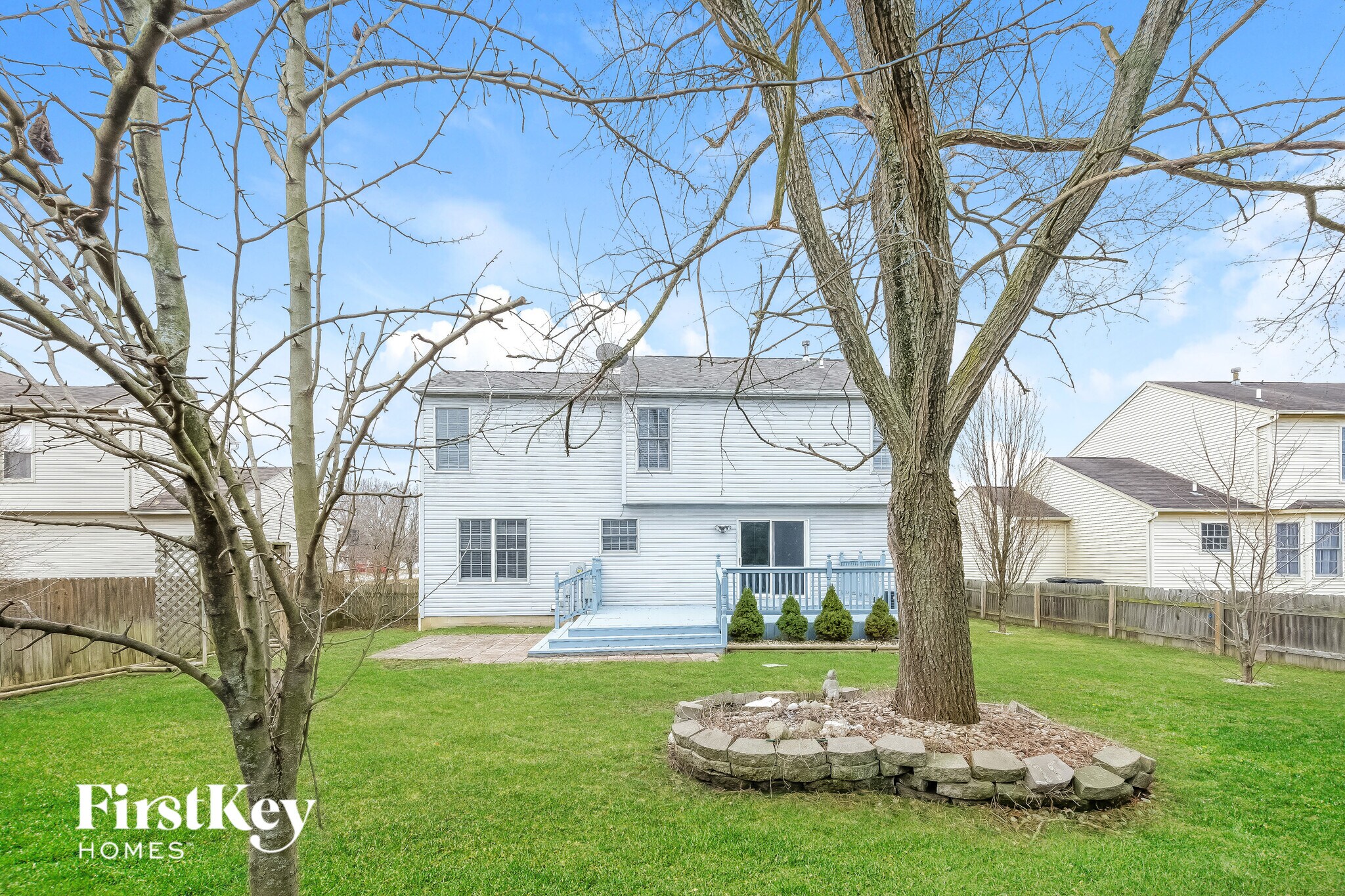 Building Photo - 2613 Fernwood Ave