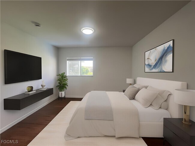 Building Photo - 936 Eisenhower Blvd