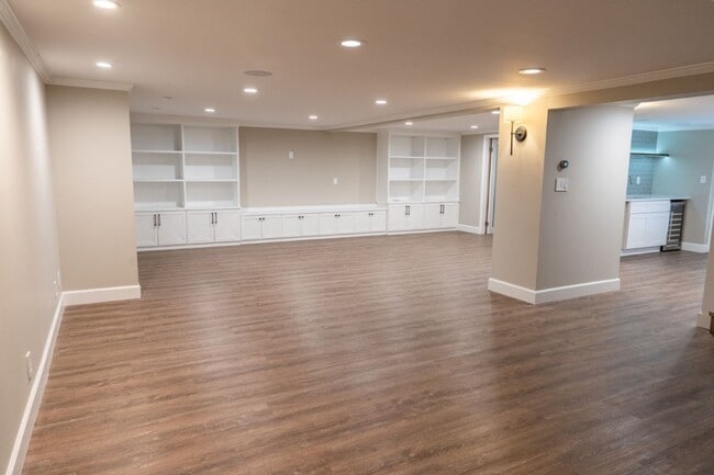 Building Photo - 4Bd/2.5Ba Seattle House