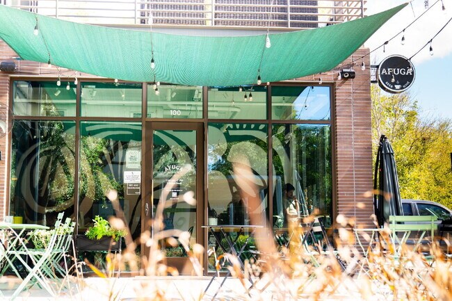 Building Photo - Stylish Furnished Loft Steps from Downtown