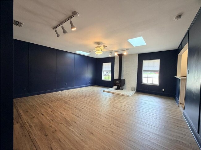 Building Photo - 115 Spanish Oak Cir