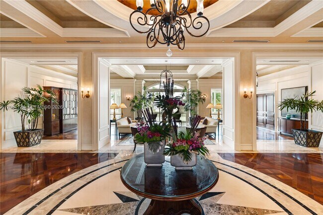 Building Photo - 16051 Collins Ave