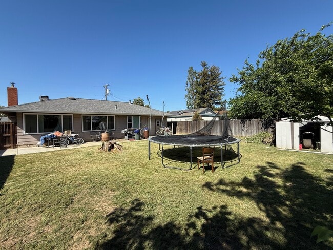 Building Photo - 2966 Gum St