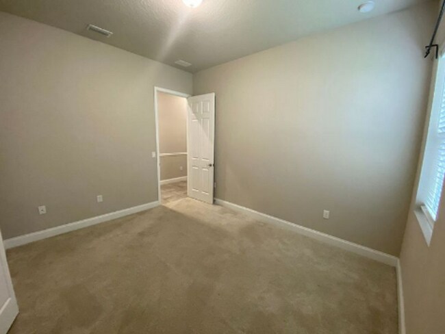 Building Photo - 3 Bedroom 2 Bath Home in Ormond Beach for RENT!