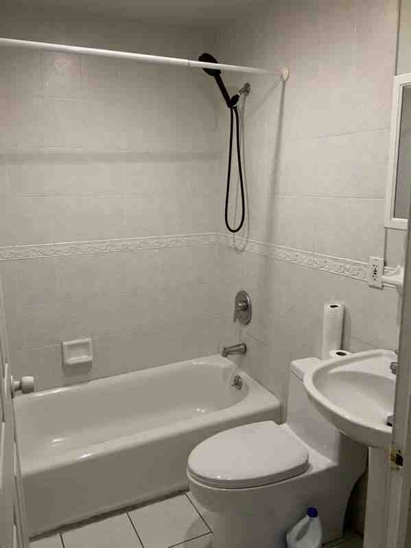 Building Photo - 1403 Bedford Ave