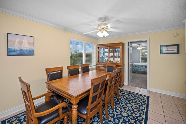 Building Photo - 4610 White Ave