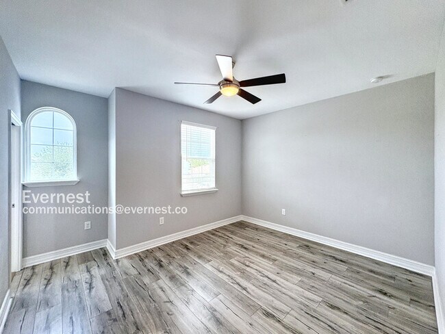 Building Photo - 28892 Perilli Pl