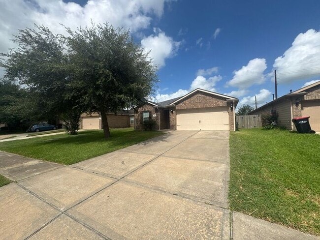 Building Photo - Spacious Hockley Home with Attached 2-Car ...