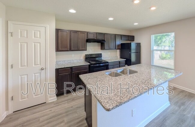 Building Photo - 3011 College St