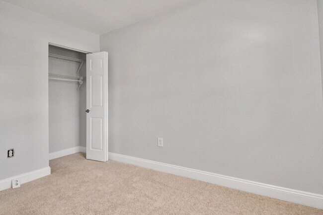 Building Photo - 1534 Lowell Ct