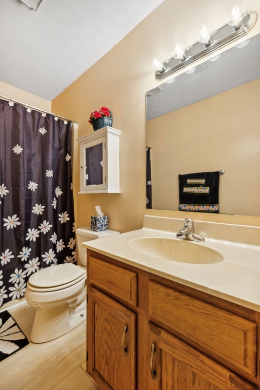 Building Photo - 3304 Oak Trees Ct