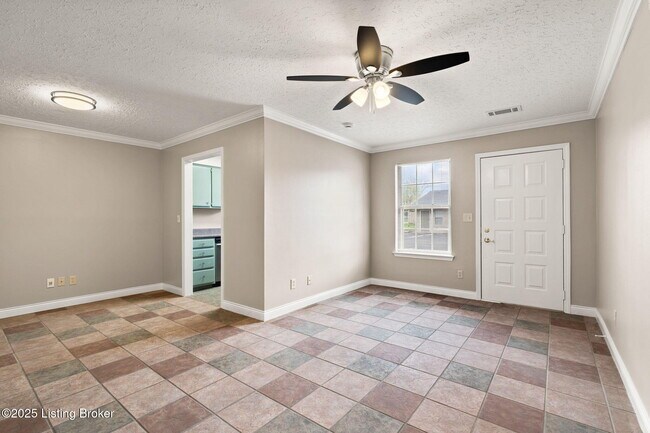 Building Photo - 703 Victoria Ct