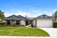 Building Photo - 1214 Lacey Oak Dr