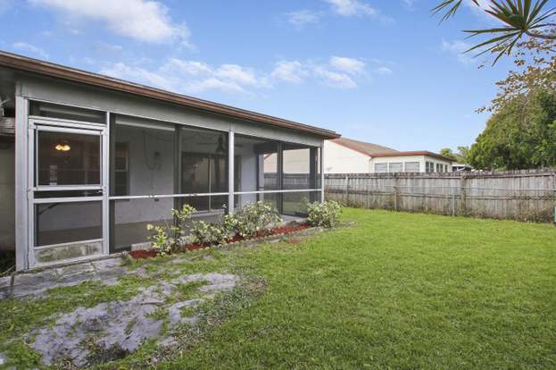 Building Photo - 113 Pinewood Ct
