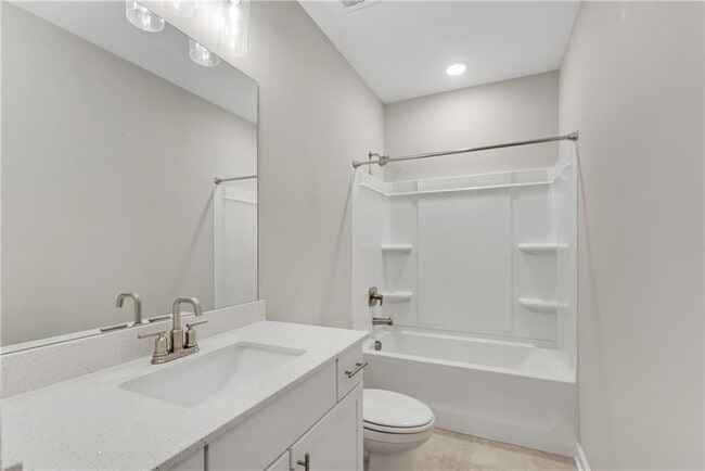 Building Photo - 427 Retreat Ln