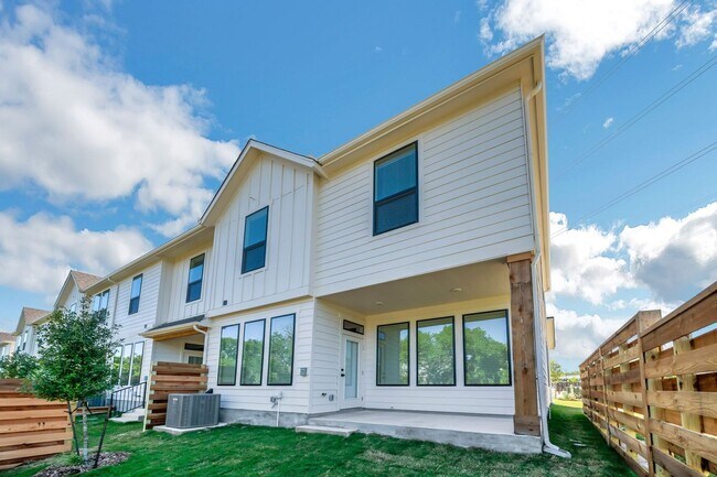 Building Photo - FOUR WEEKS FREE!!!   Brand New Townhome in...