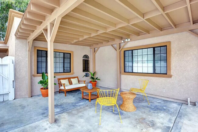 Building Photo - 3329 Sherbourne Dr