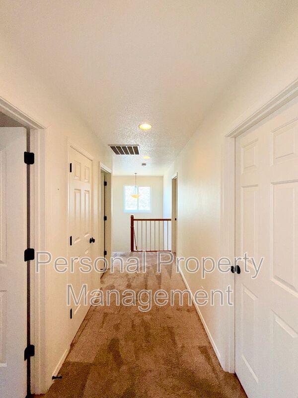 Building Photo - 3312 S 2nd Way