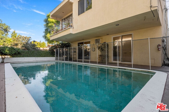 Building Photo - 8704 Gregory Wy