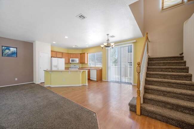 Building Photo - Nice Two Story Home with fenced yard and pet friendly owners.