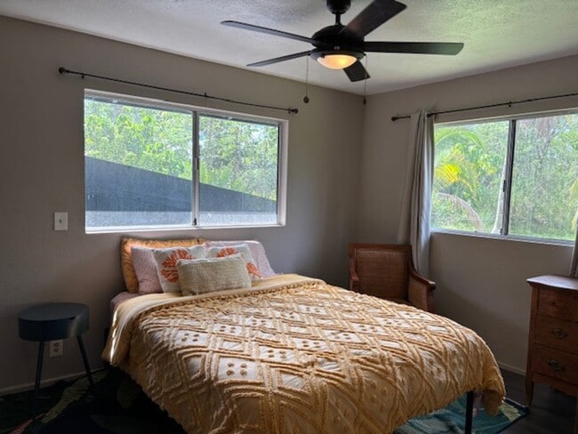 Building Photo - 2 Bedroom / 1 Bath House in HPP