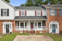 Building Photo - 32 Wainwright Dr