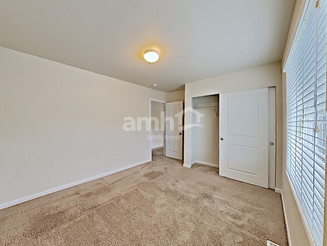 Building Photo - 1760 Chinook Ave