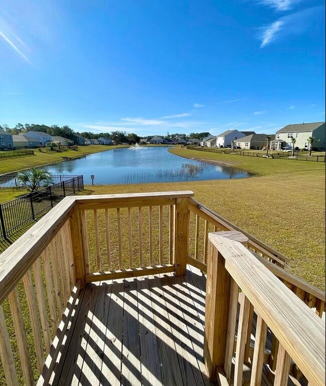 Building Photo - 2156 Ainsley Dr