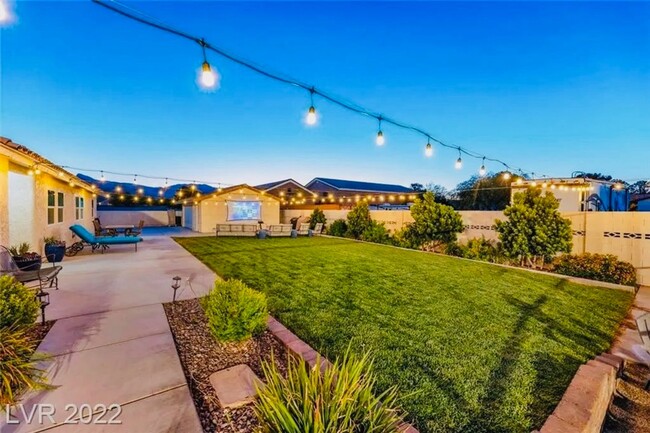 Building Photo - COMING SOON: Single Story 5 Bd, 4 Bth, Inc...