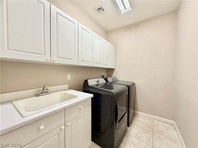 Building Photo - 8917 Waltzing Waters Ct