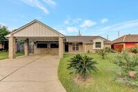 Building Photo - 726 Parkhill St